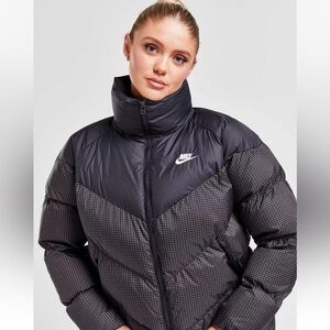 Nike Women’s Black Therma Fit windpuffer Jacket XS $250